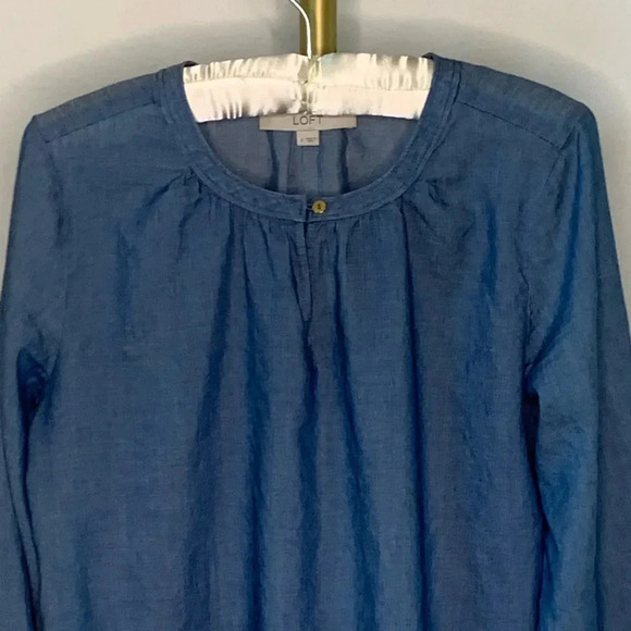 Ann Taylor Loft Denim Chambray Long Sleeve Keyhole Neck Blouse Size S - Picture 7 of 7